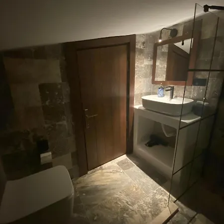 לינה וארוחת בוקר Peri