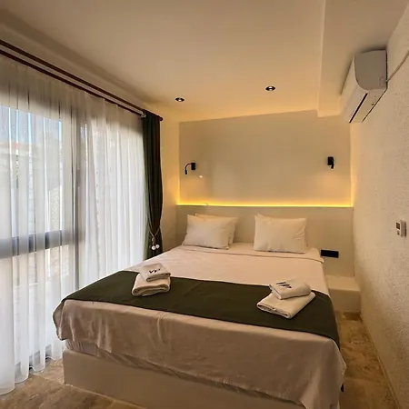 Oda ve Kahvaltı Peri 4*