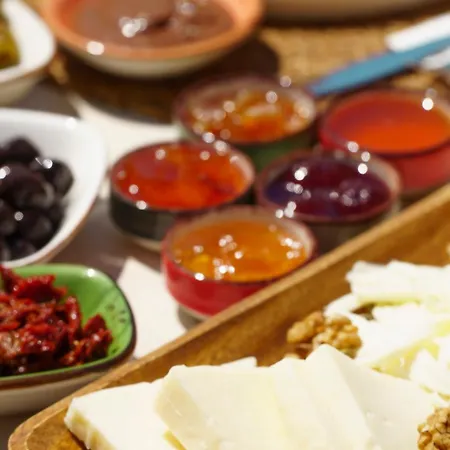 לינה וארוחת בוקר Peri