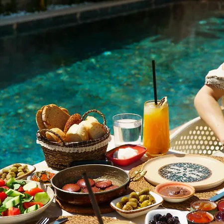 לינה וארוחת בוקר Peri אלאקאטי