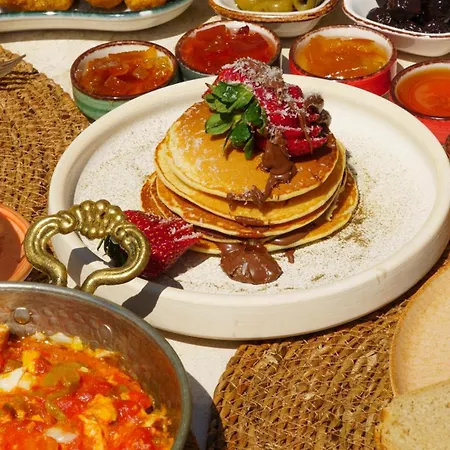 Peri לינה וארוחת בוקר