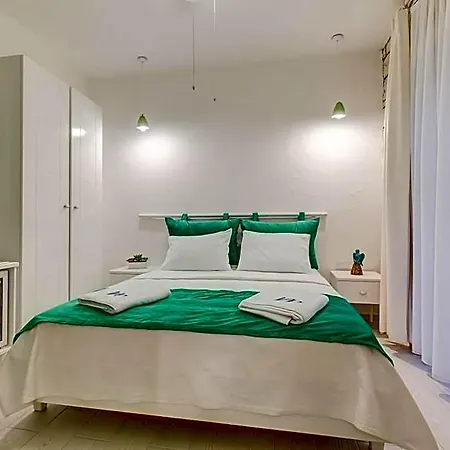 Peri Bed & Breakfast 4*