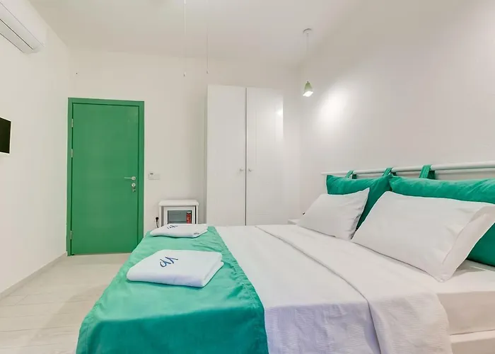 Peri Bed & Breakfast 4*